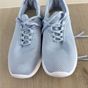 Like New ACX Comfortable Light Blue Knit Sneakers size 7